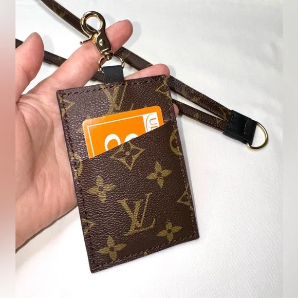 🤎🩷 LV Monogram Custom Lanyard ID Holder handmade - Picture 10 of 13